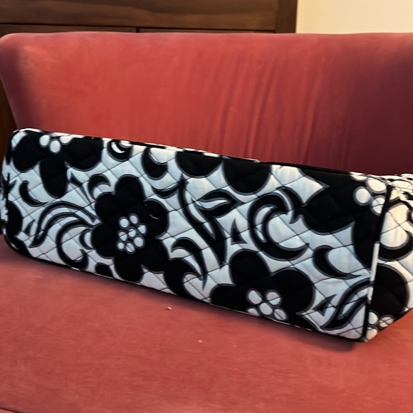 Vera Bradley zippered tote in Night and Day - Picture 3 of 4